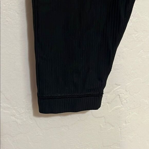 Lululemon Black High-Waisted Athletic Leggings Gym Workout Athleisure - Picture 5 of 13